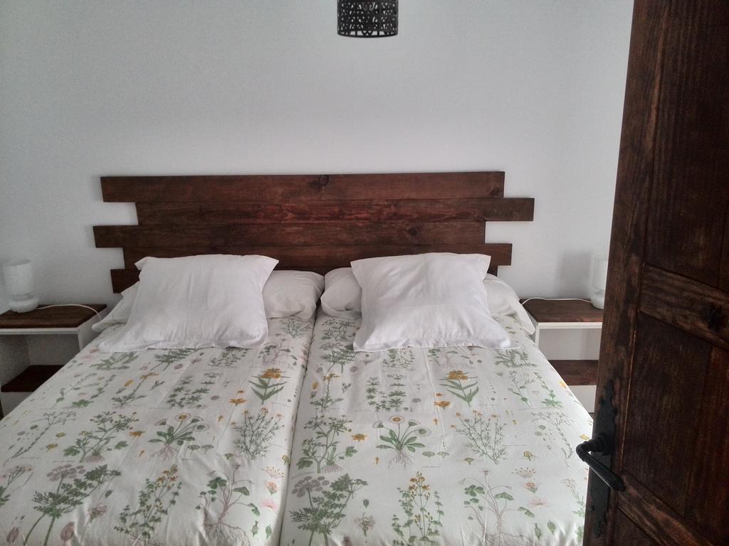 Nido Menas Villa Torrejon el Rubio Bagian luar foto