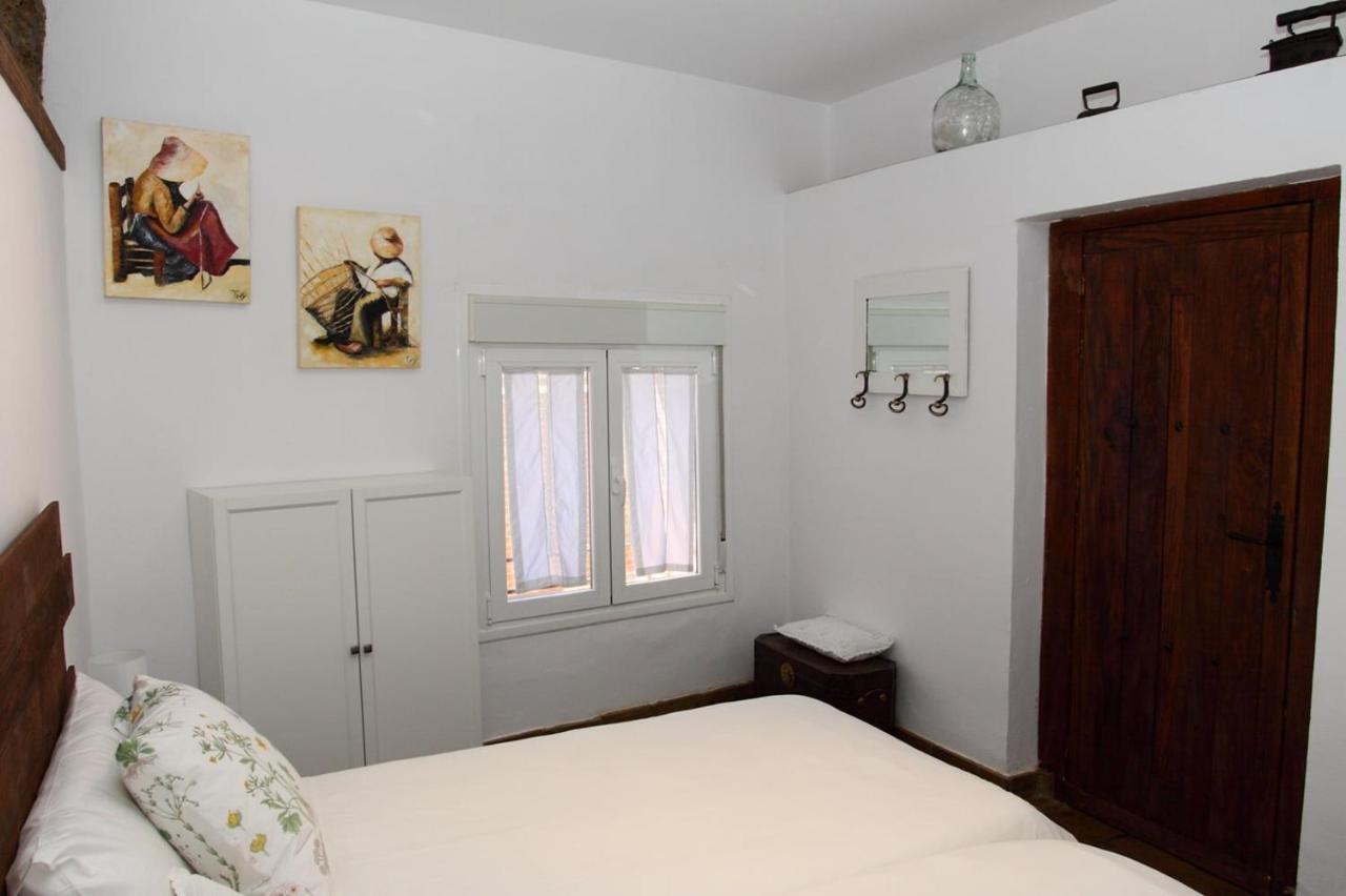 Nido Menas Villa Torrejon el Rubio Bagian luar foto