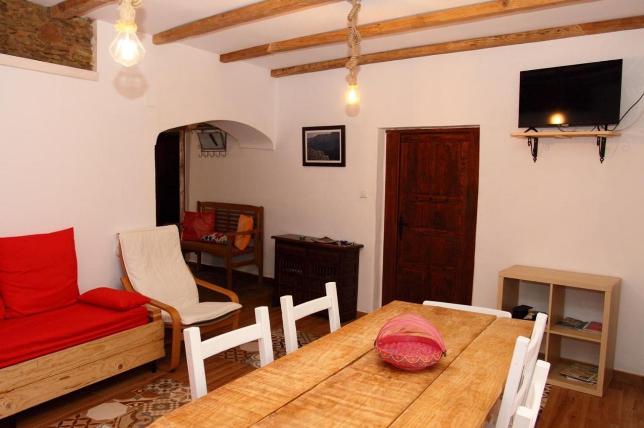 Nido Menas Villa Torrejon el Rubio Bagian luar foto