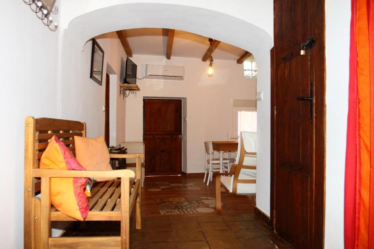 Nido Menas Villa Torrejon el Rubio Bagian luar foto