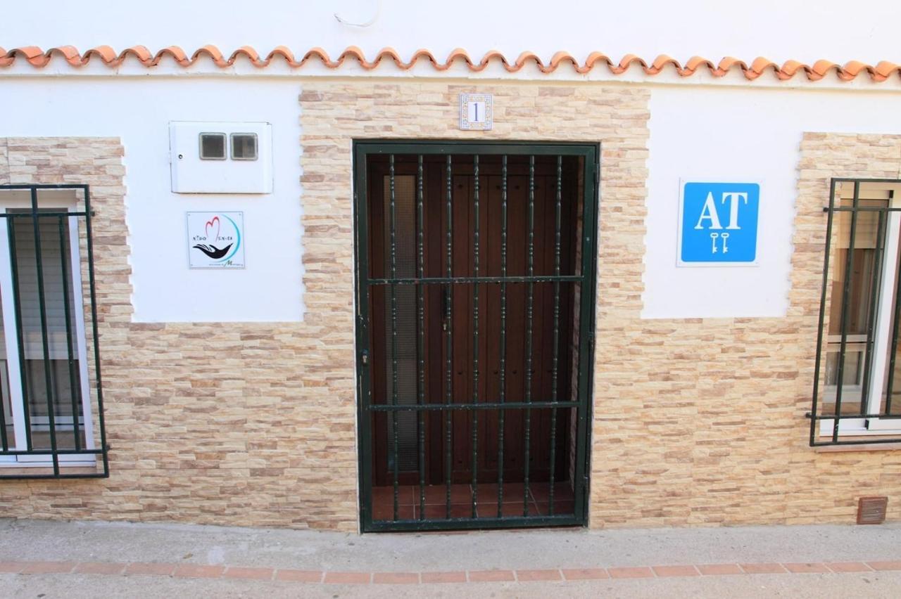 Nido Menas Villa Torrejon el Rubio Bagian luar foto
